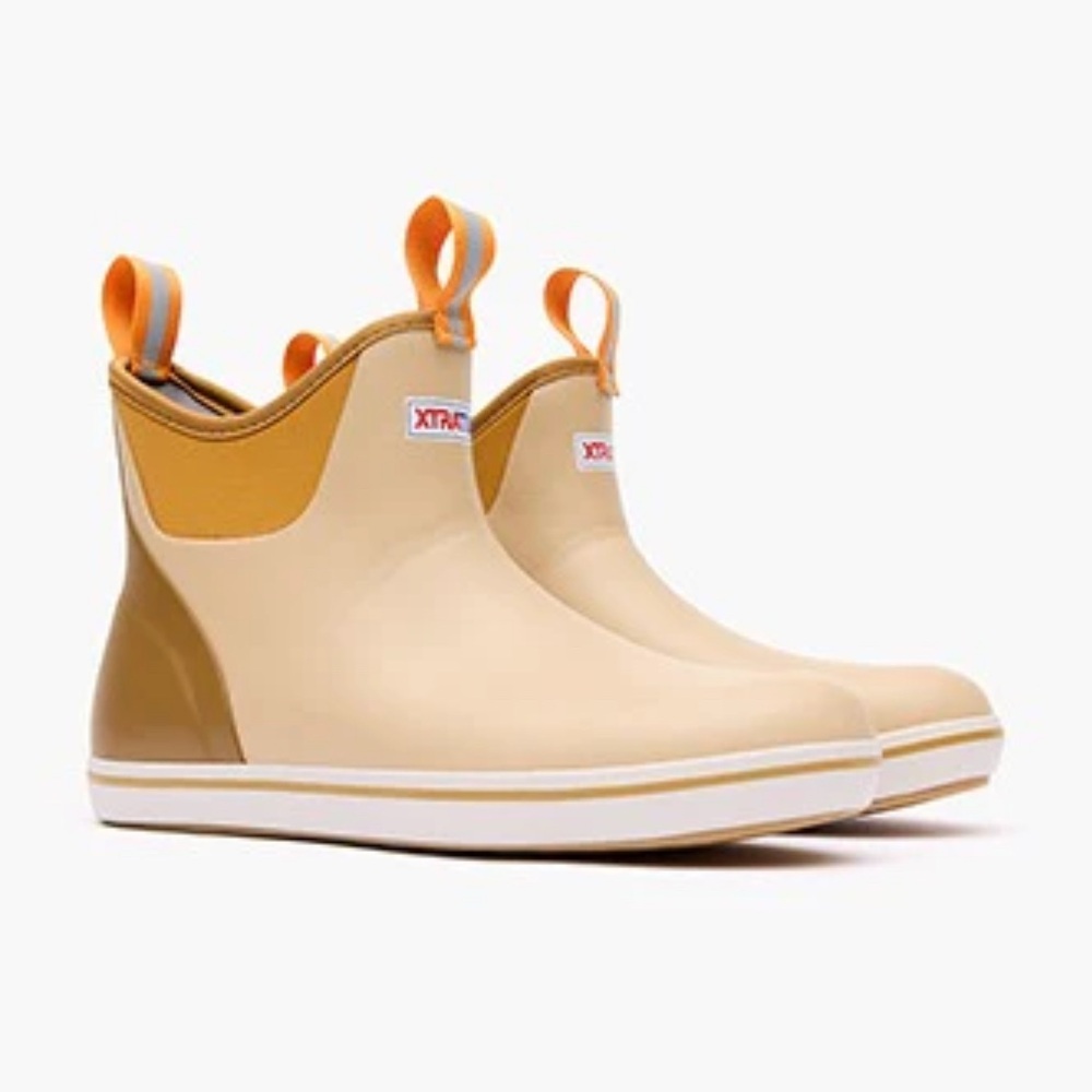 XTRATUF NWOT Men's Tan Boots